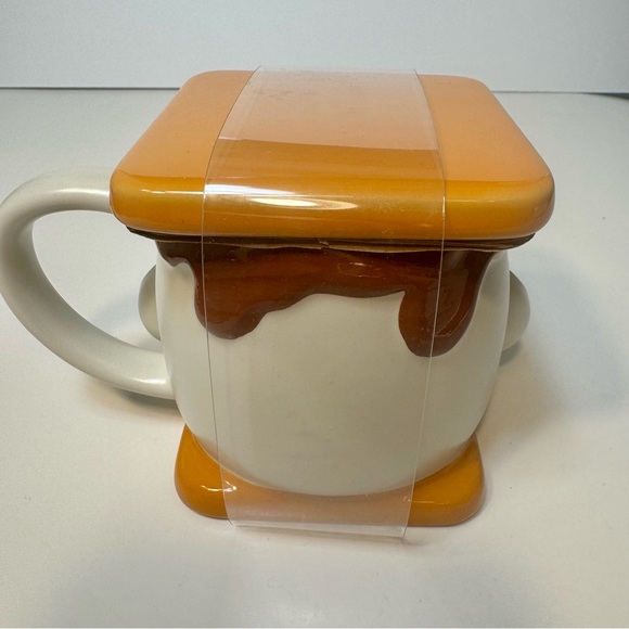 NWT. Disney Mug Baymax Smores Munchlings Ceramic 16oz Coffee Mug With Lid. - Picture 4 of 8